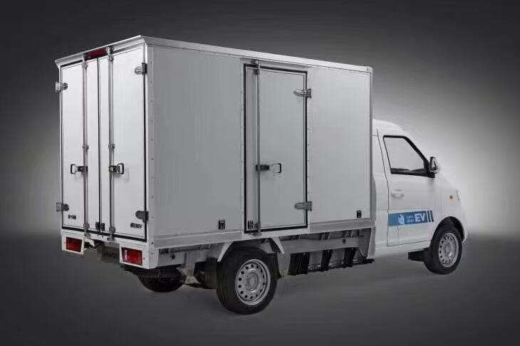 启腾新能源物流车